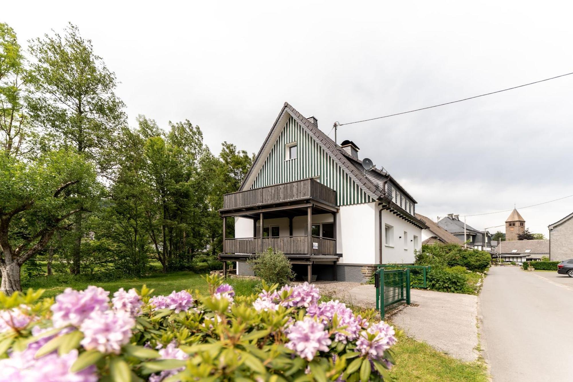 Ferienwohnung Haus An Der Lenne Lennestadt Bagian luar foto