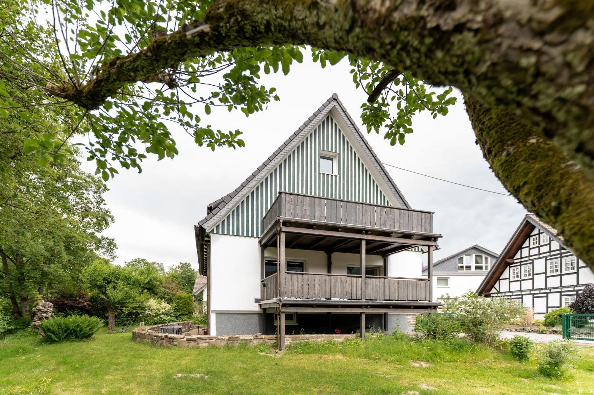 Ferienwohnung Haus An Der Lenne Lennestadt Bagian luar foto
